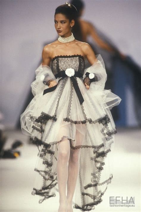 chanel spring summer 1990|vintage chanel outfits.